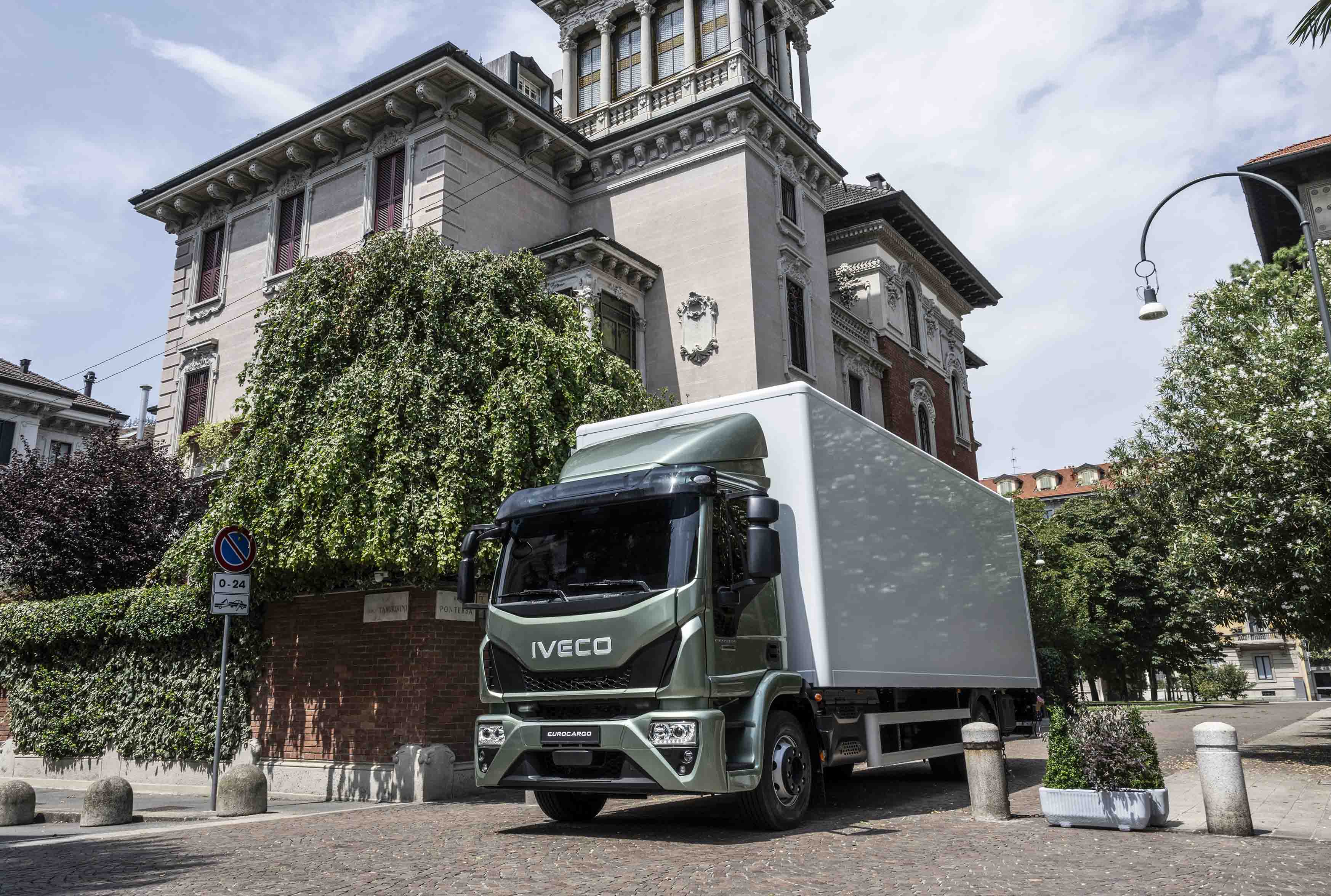 AUTO INDUSTRIALE BERGAMASCA